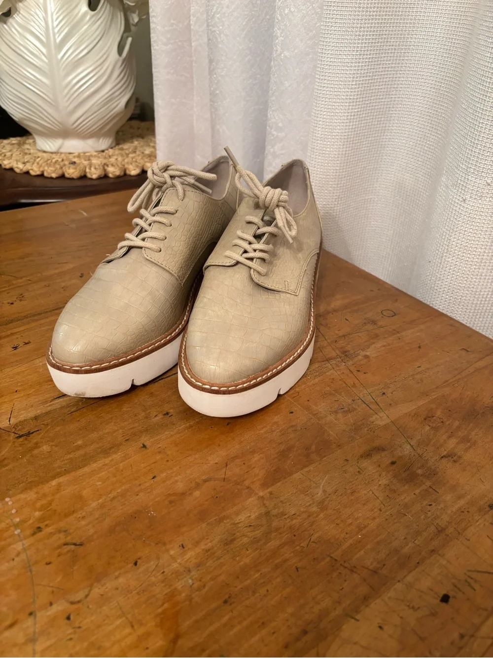 Steve Madden Women's Taupe Platform Oxford Shoes